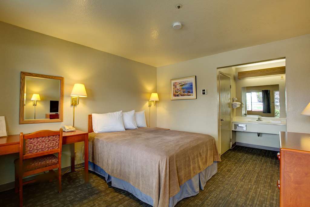 Rodeway Inn Sacramento-University Area Ruang foto